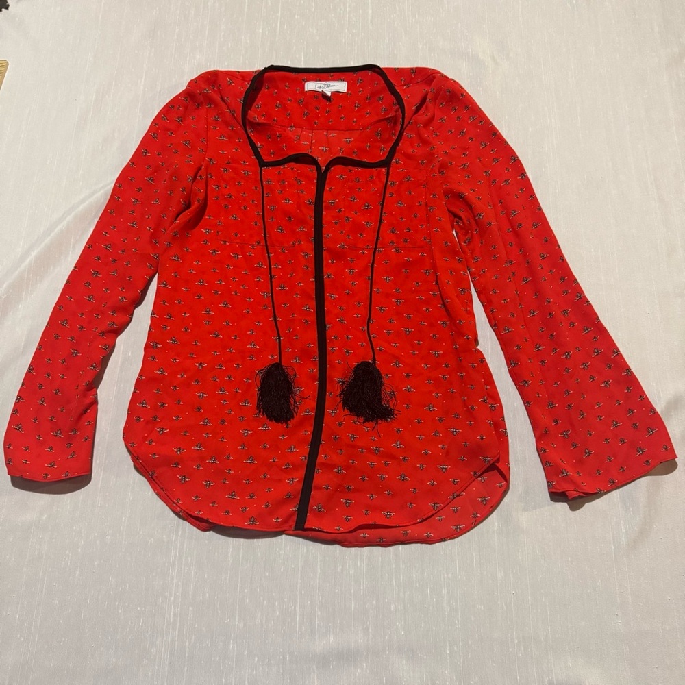 Libby Edelman Bee Print‎ Blouse XS Red Tassel Tie Lightweight Top